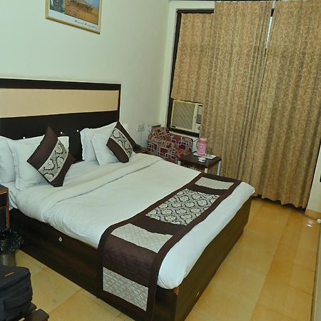 Goyal Plaza Hotel 5 Mint. Waling Distance From Pushkar Lake Bagian luar foto