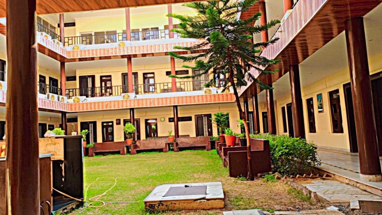Goyal Plaza Hotel 5 Mint. Waling Distance From Pushkar Lake Bagian luar foto